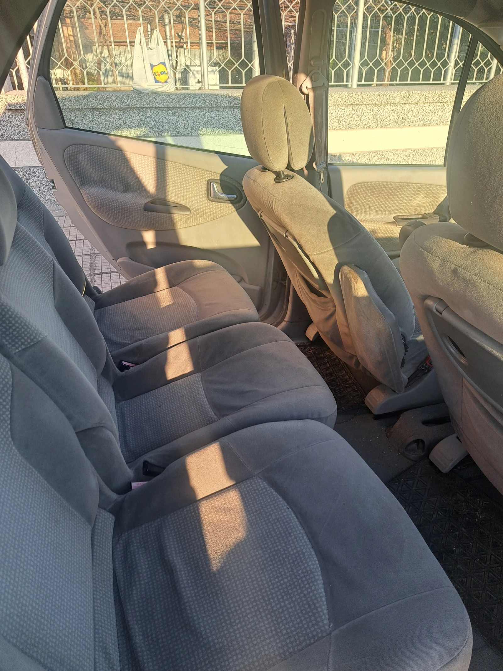 Renault Scenic DCI, снимка 5 - Автомобили и джипове - 53818084