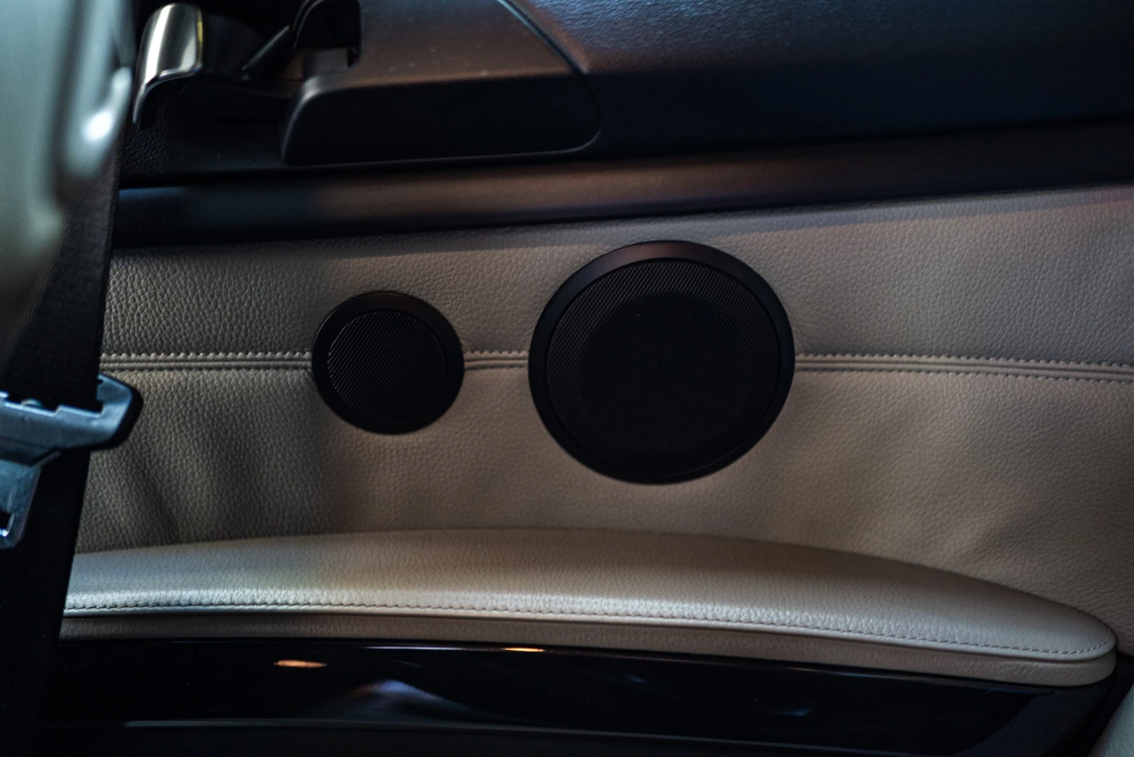 BMW 330, снимка 12 - Автомобили и джипове - 53818819