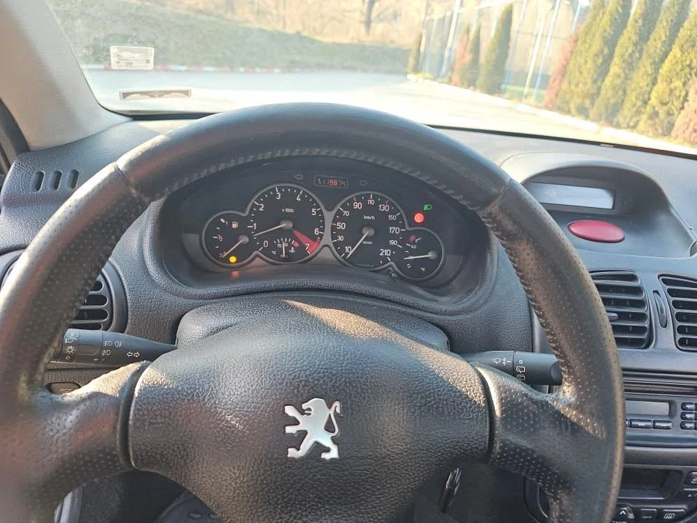 Peugeot 206 1, 6 , снимка 11 - Автомобили и джипове - 53823895