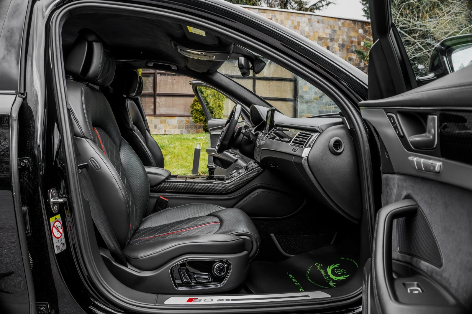 Audi S8 PLUS* 4.0TFSI BI-TURBO* ABT 730HP* CARBON* 3XTV, снимка 11 - Автомобили и джипове - 53990842