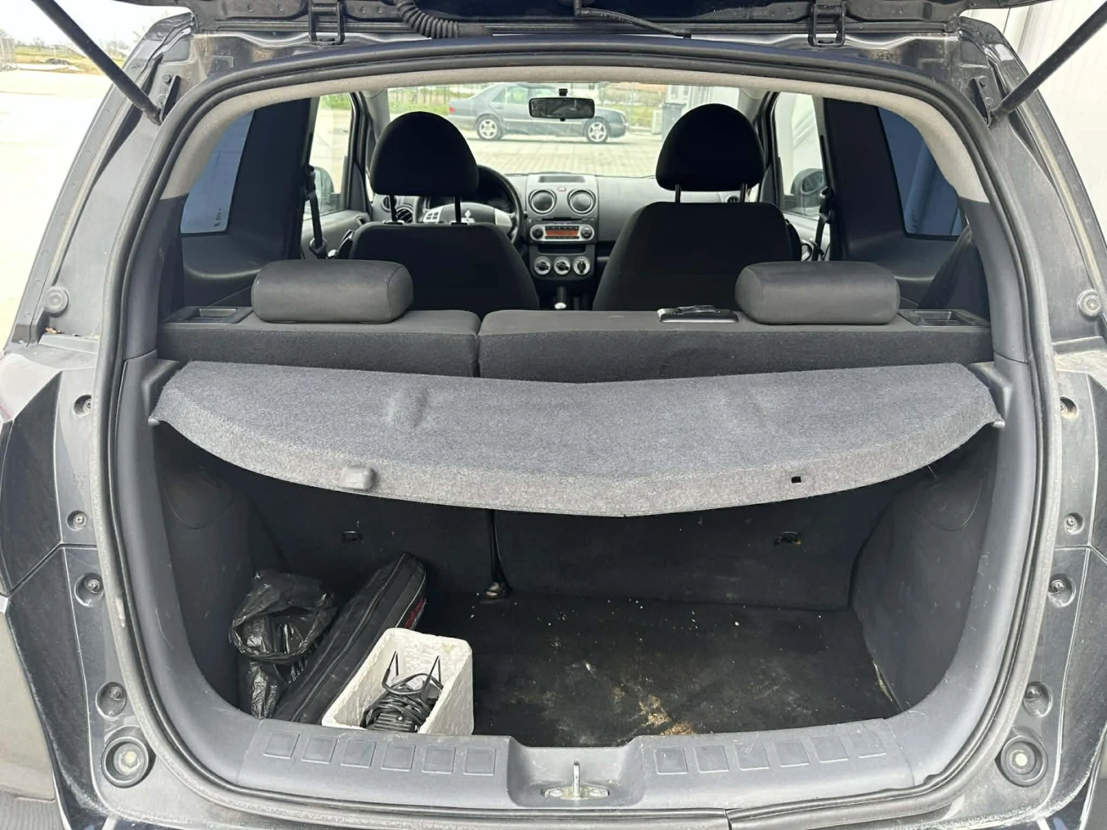 Mitsubishi Colt 1, 3 Бензин, снимка 10 - Автомобили и джипове - 54259298