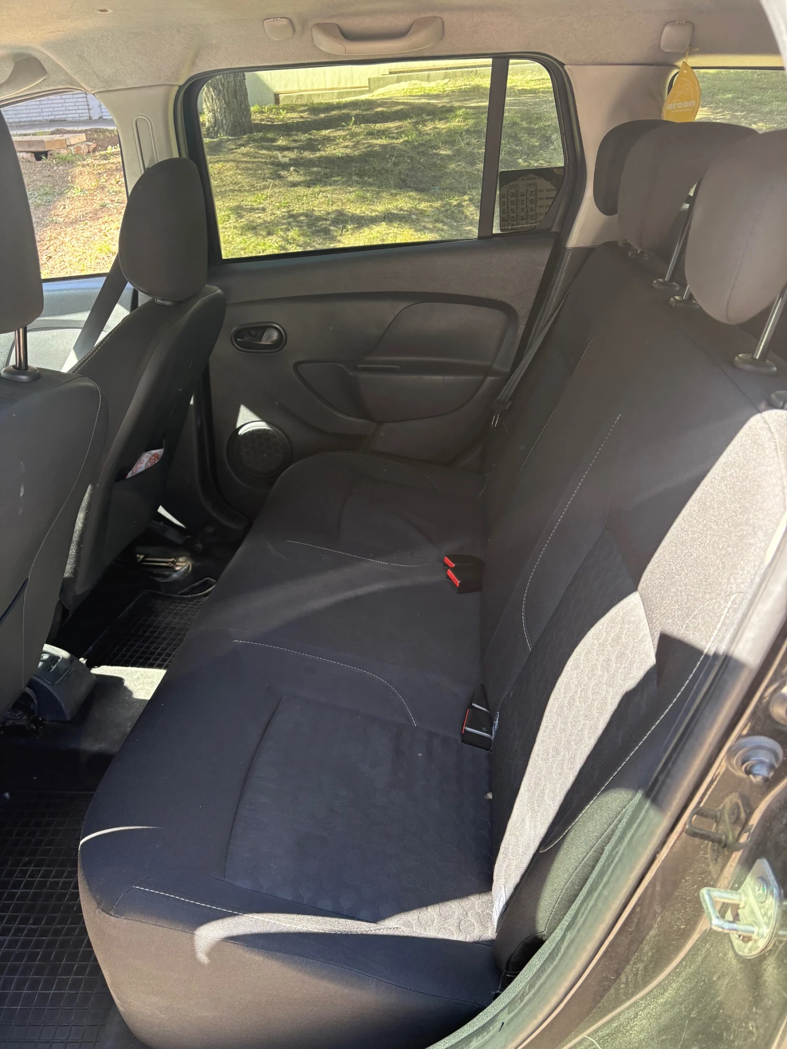 Dacia Logan 0.9TCE, снимка 5 - Автомобили и джипове - 54263834