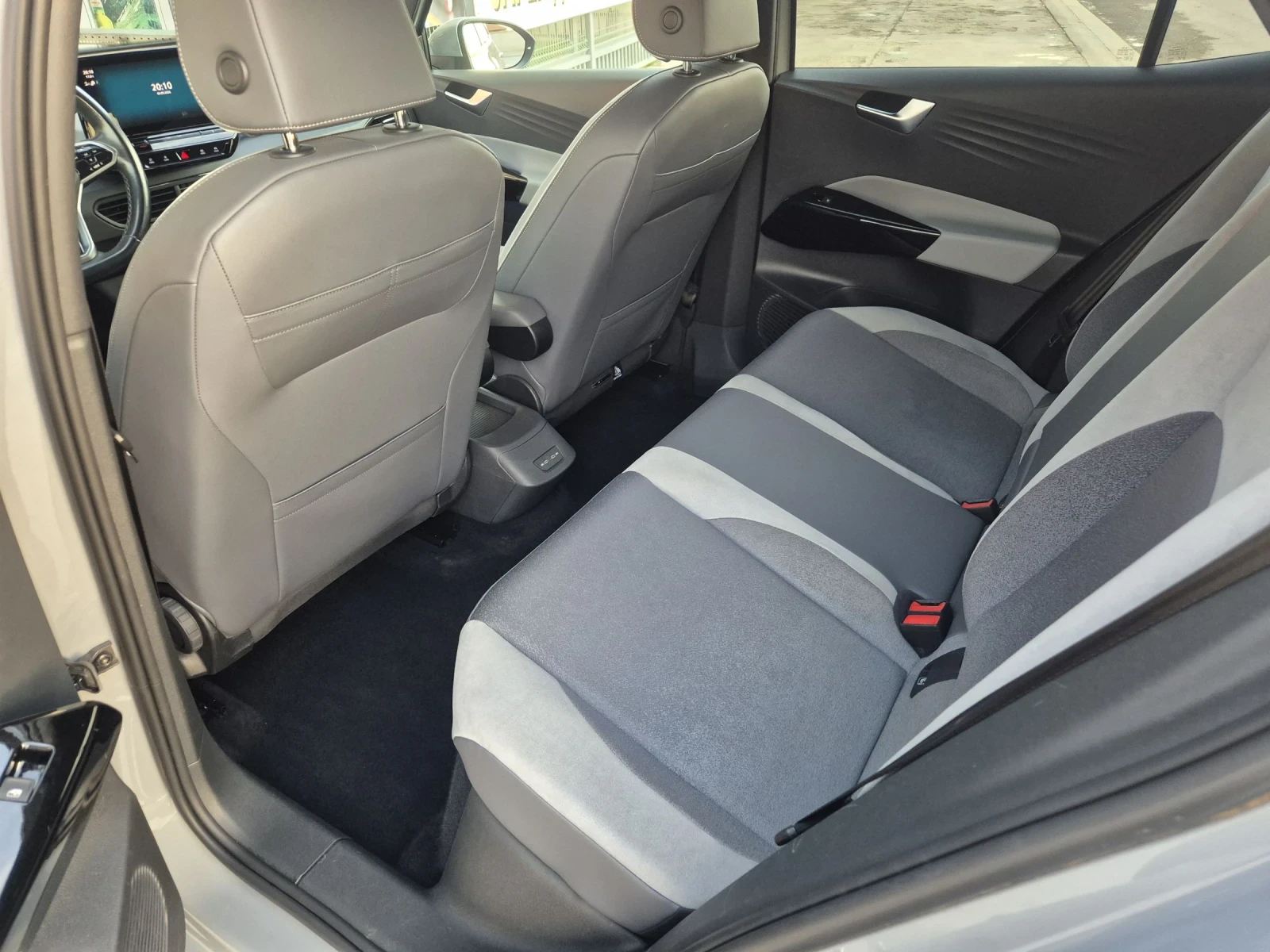 VW ID.3 1ST Edition 58Kw/h SOH 90%, снимка 15 - Автомобили и джипове - 54416073