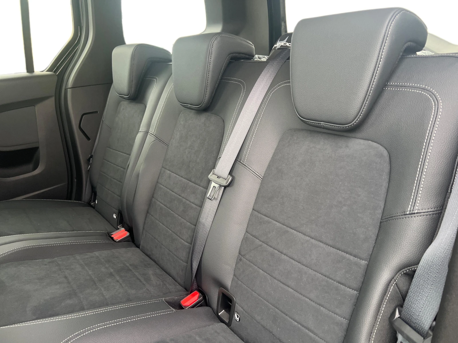 Mercedes-Benz T-класа 180d, снимка 12 - Автомобили и джипове - 54465482