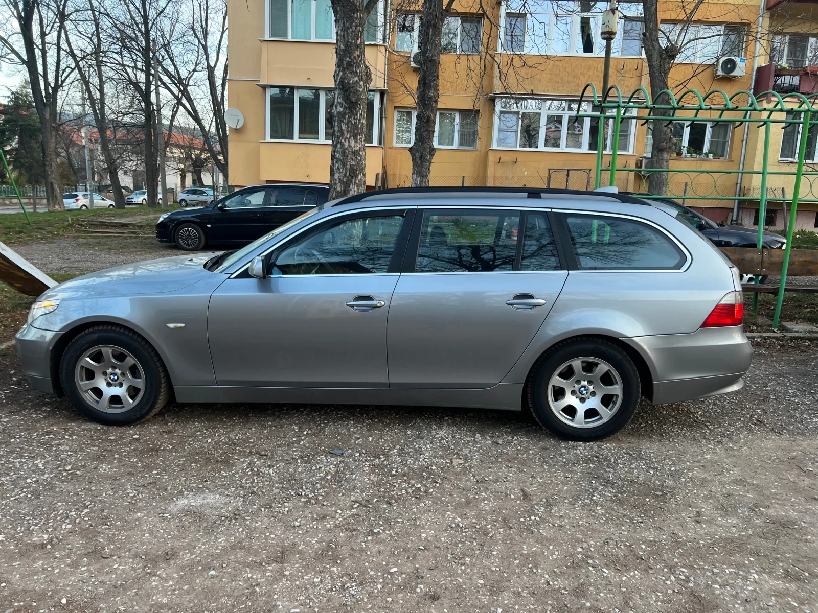 BMW 530, снимка 11 - Автомобили и джипове - 55078414