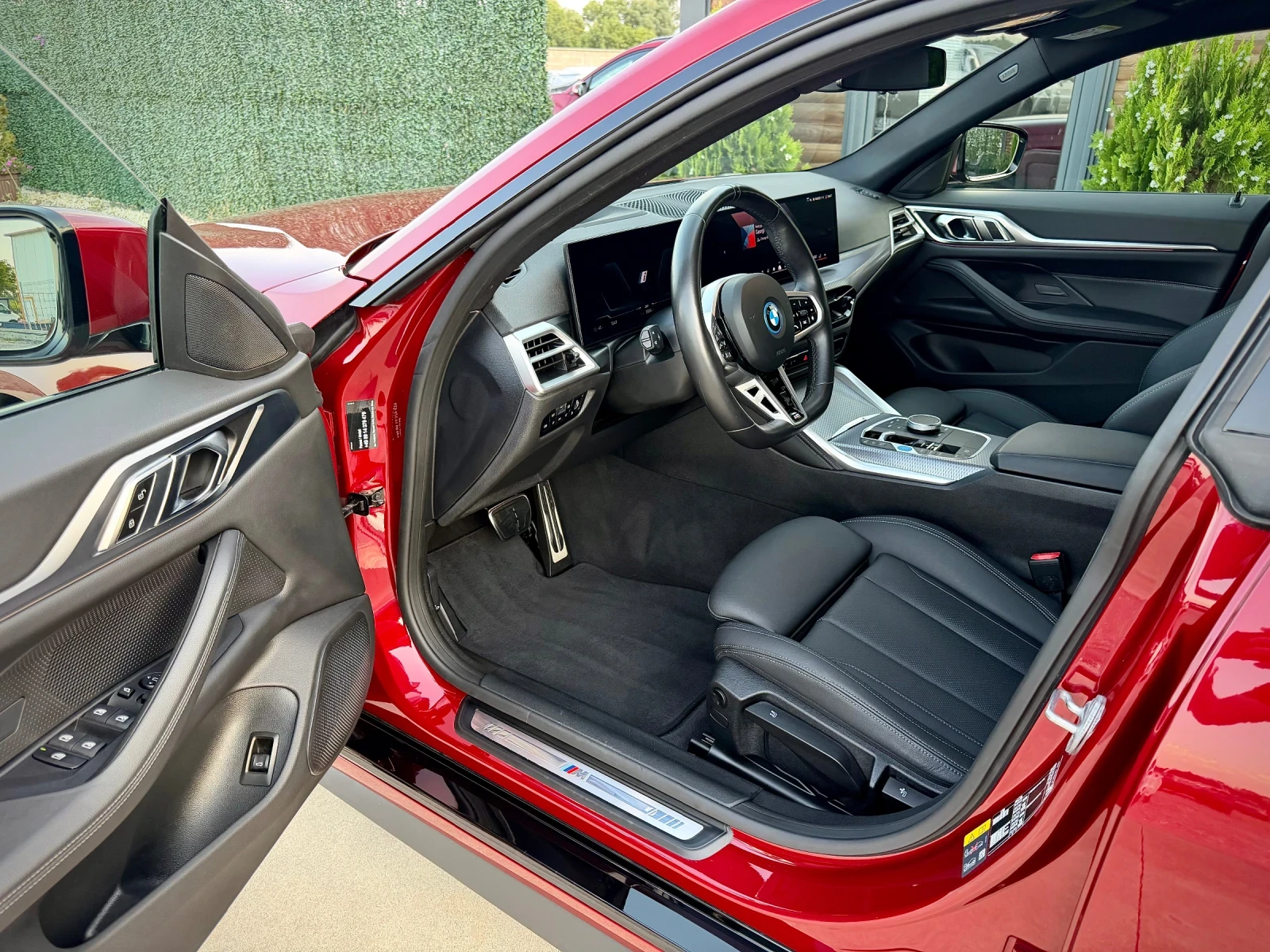 BMW i4 eDrive40* Facelift* M Sport* 360* Head-Up* Laser, снимка 9 - Автомобили и джипове - 55905716
