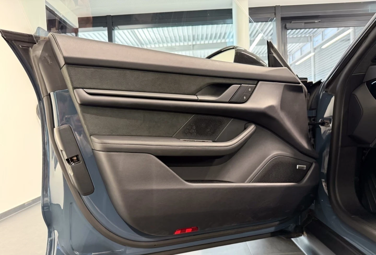 Porsche Taycan TURBO GT WEISSACH-PAKET KERAMIK CARBON BOSE | Mobile.bg � ����������� 15
