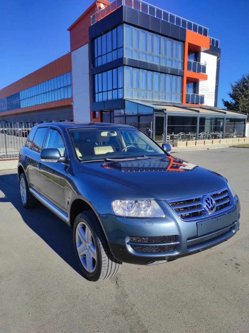 VW Touareg 3.0 TDI, снимка 2 - Автомобили и джипове - 43475649