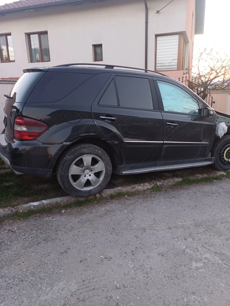 Mercedes-Benz ML 320, снимка 3 - Автомобили и джипове - 51623268