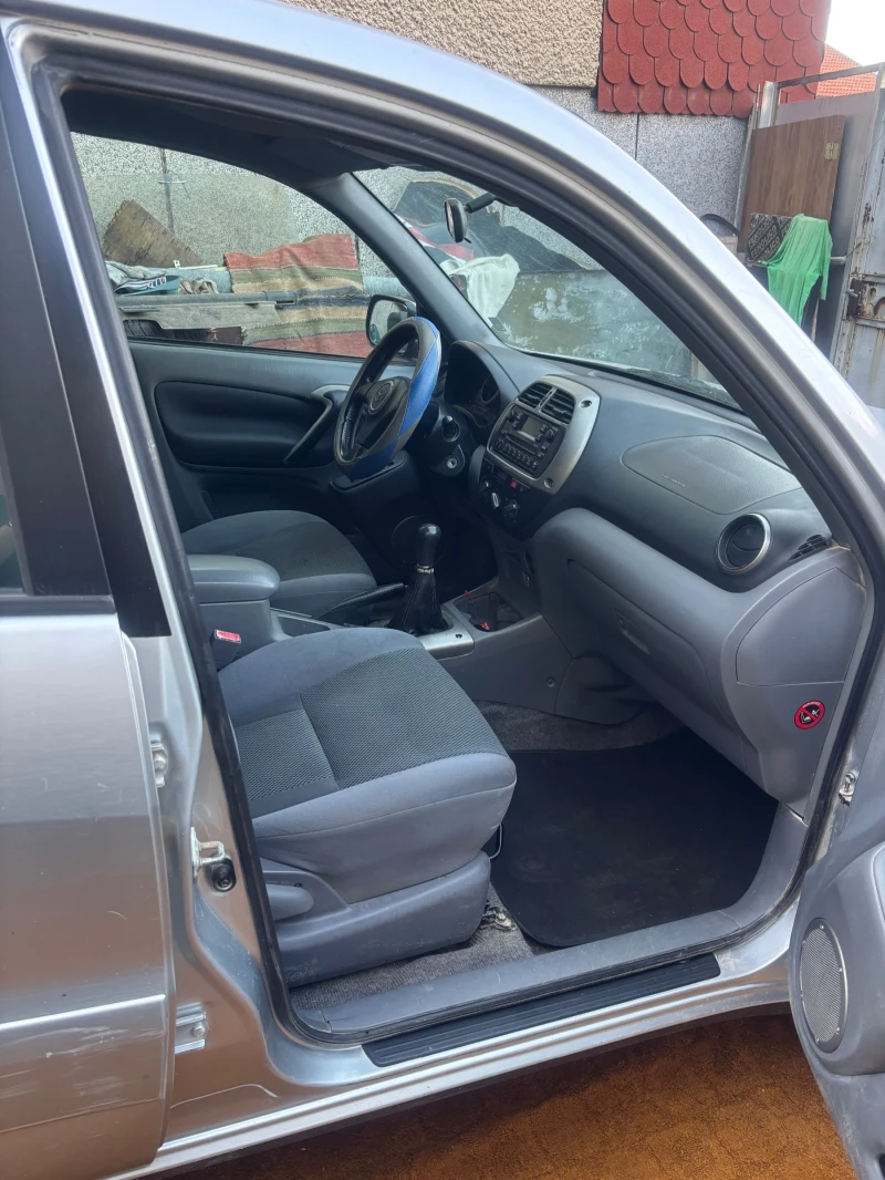 Toyota Rav4, снимка 7 - Автомобили и джипове - 51006081