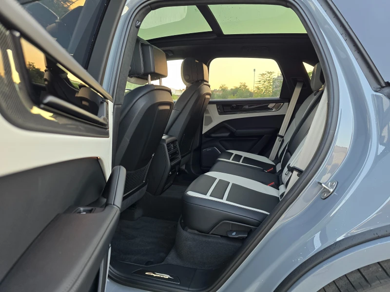 Porsche Cayenne * GTS * PANORAMA* 360* BURMASTER* , снимка 9 - Автомобили и джипове - 52281445