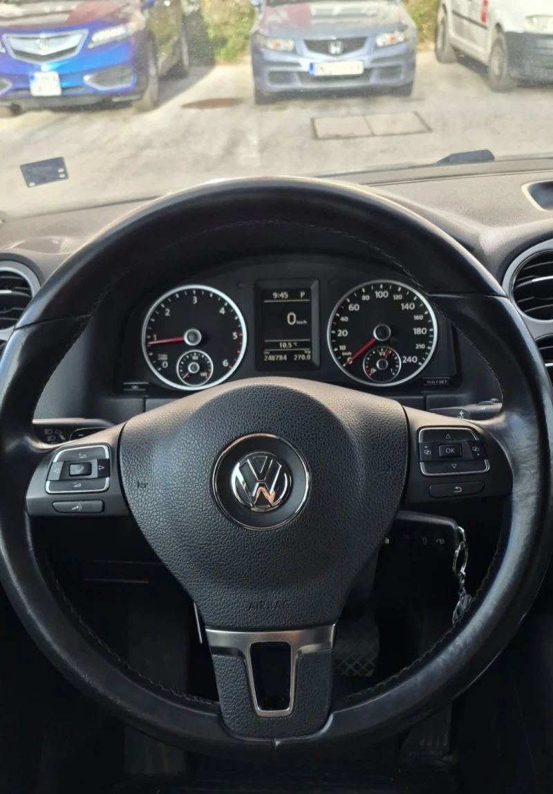 VW Tiguan, снимка 10 - Автомобили и джипове - 53008654