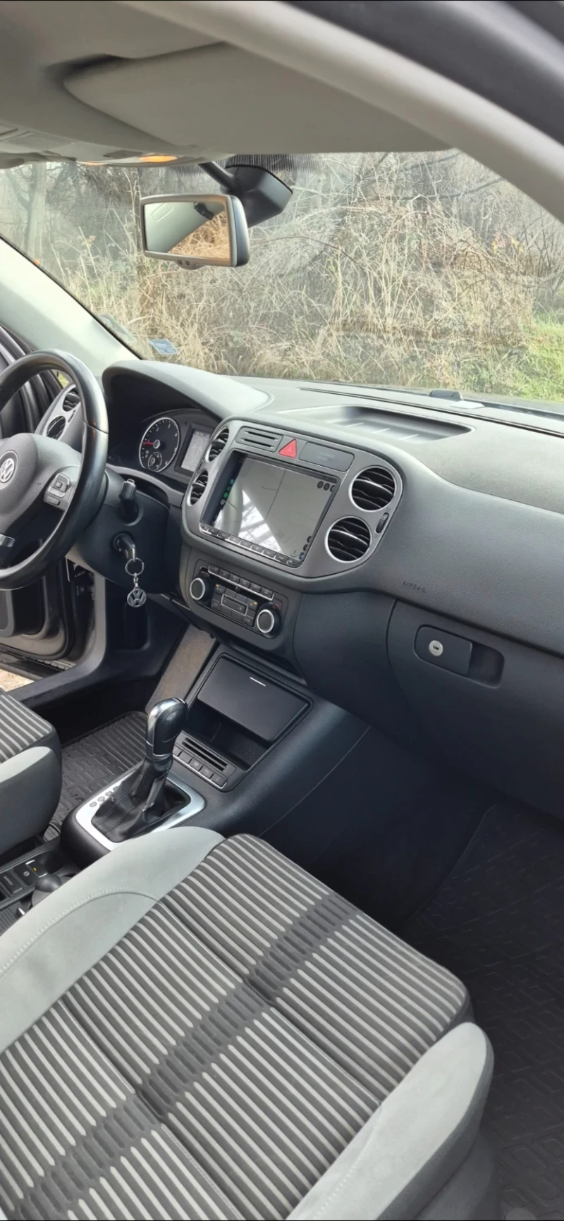 VW Tiguan, снимка 6 - Автомобили и джипове - 53008654