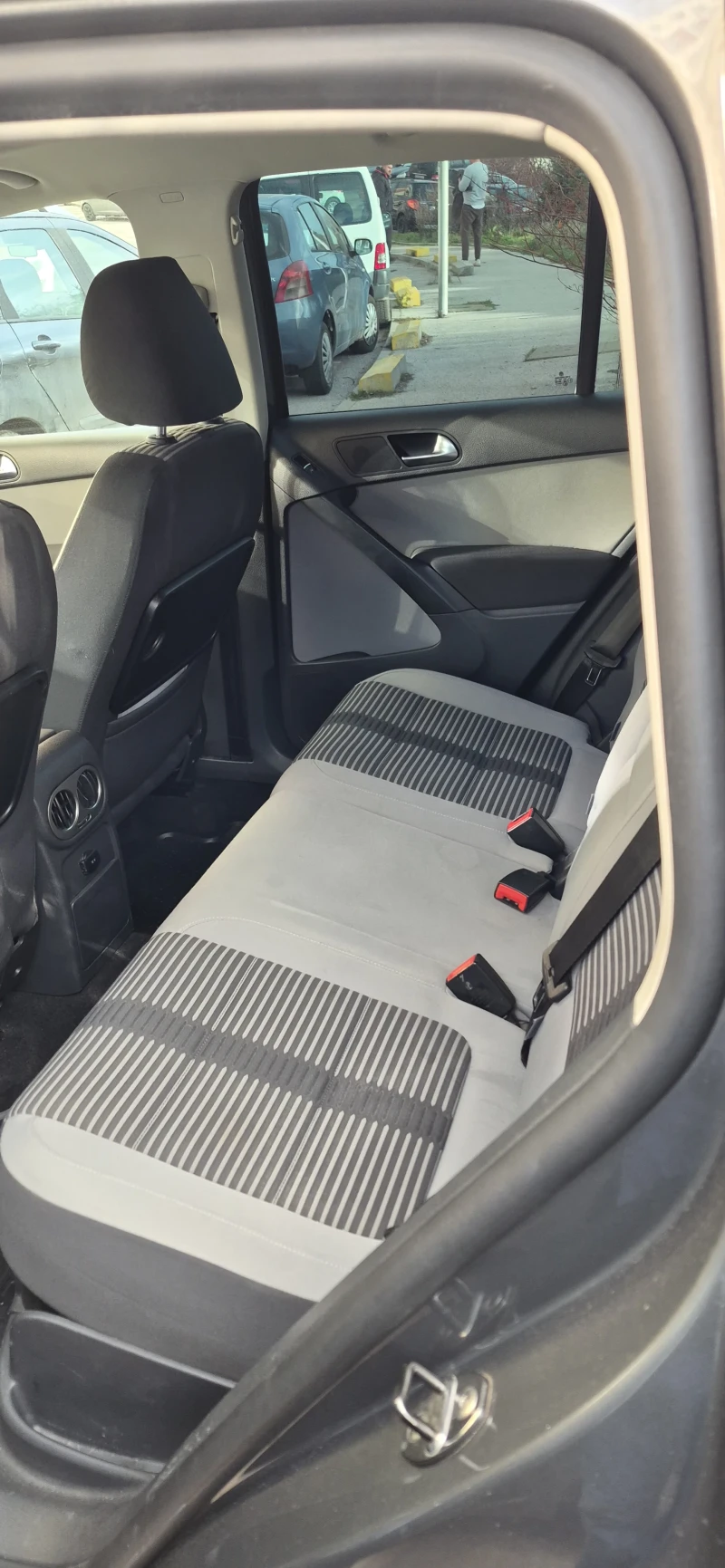 VW Tiguan, снимка 13 - Автомобили и джипове - 53008654