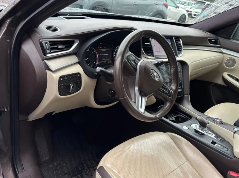 Infiniti QX50 * ProACTIVE AWD * CARFAX * БЕЗ ПЪРВОНАЧАЛНА ВНОСКА, снимка 4 - Автомобили и джипове - 53158841