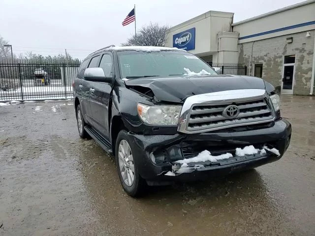 Toyota Sequoia 5.7L 8 4x4 w/Rear Wheel Drv, снимка 9 - Автомобили и джипове - 48837574