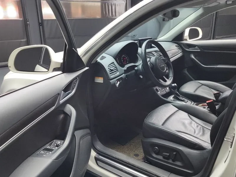 Audi Q3 2.0 TDI Quattro, снимка 10 - Автомобили и джипове - 55128651