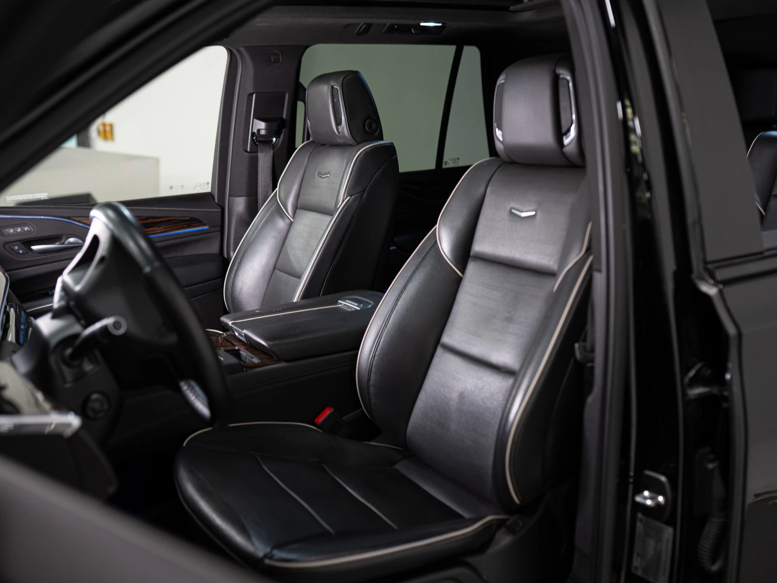 Cadillac Escalade  Premium Luxury * HeadUp* AвтоКредит* (ЦЕНА ДО БГ), снимка 10 - Автомобили и джипове - 53831280