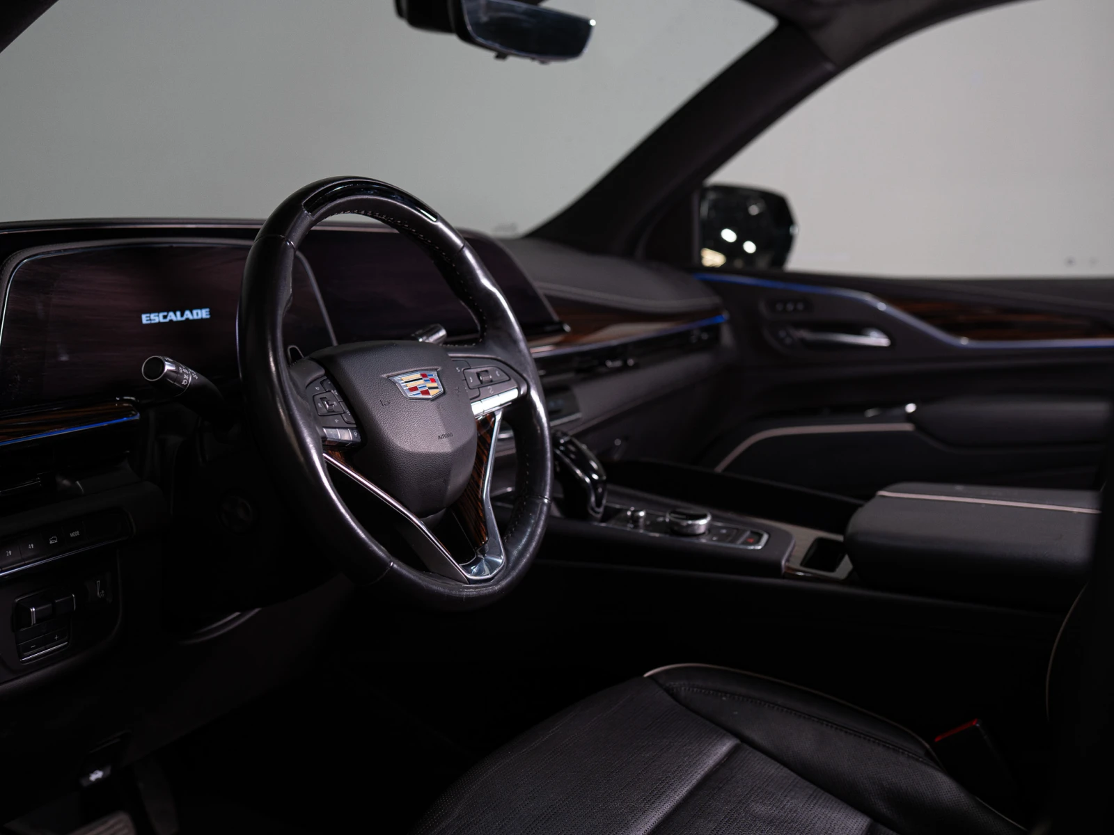 Cadillac Escalade  Premium Luxury * HeadUp* AвтоКредит* (ЦЕНА ДО БГ), снимка 8 - Автомобили и джипове - 53831280