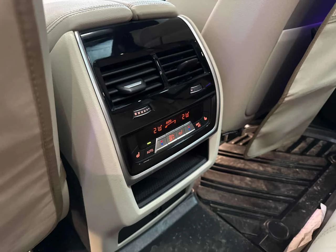 BMW X5 xDrive40i  CARFAX, снимка 15 - Автомобили и джипове - 53872194