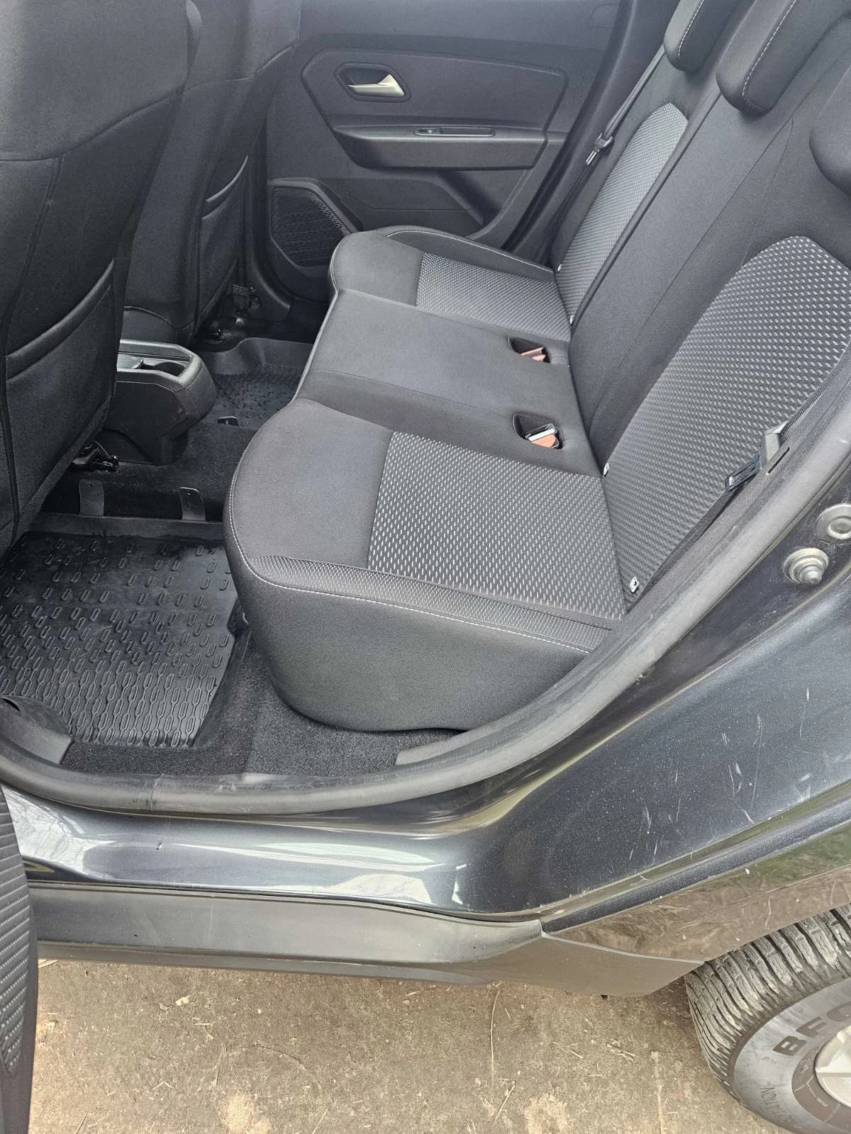 Dacia Duster 1.0, снимка 14 - Автомобили и джипове - 54359506