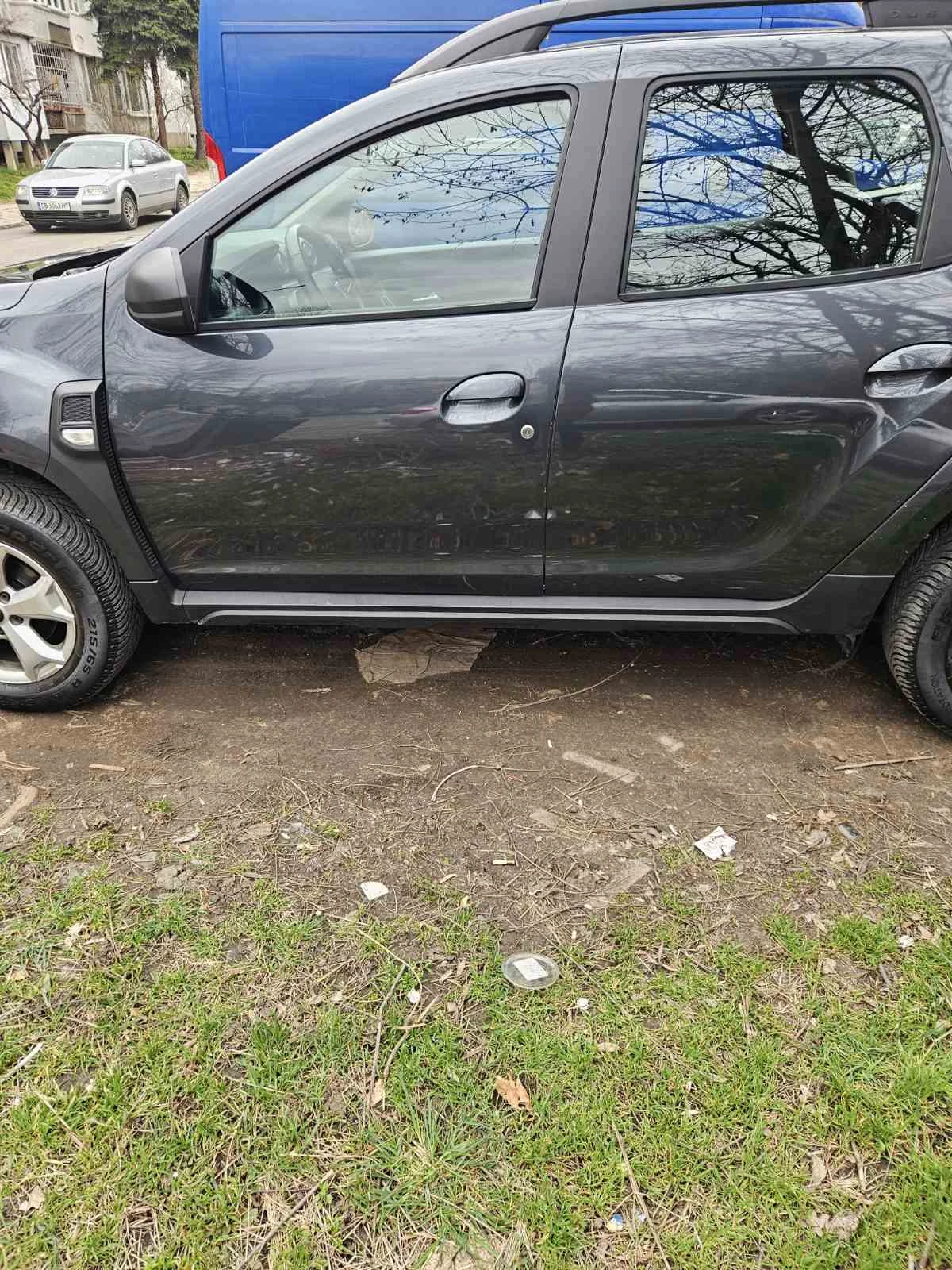 Dacia Duster 1.0, снимка 5 - Автомобили и джипове - 54359506