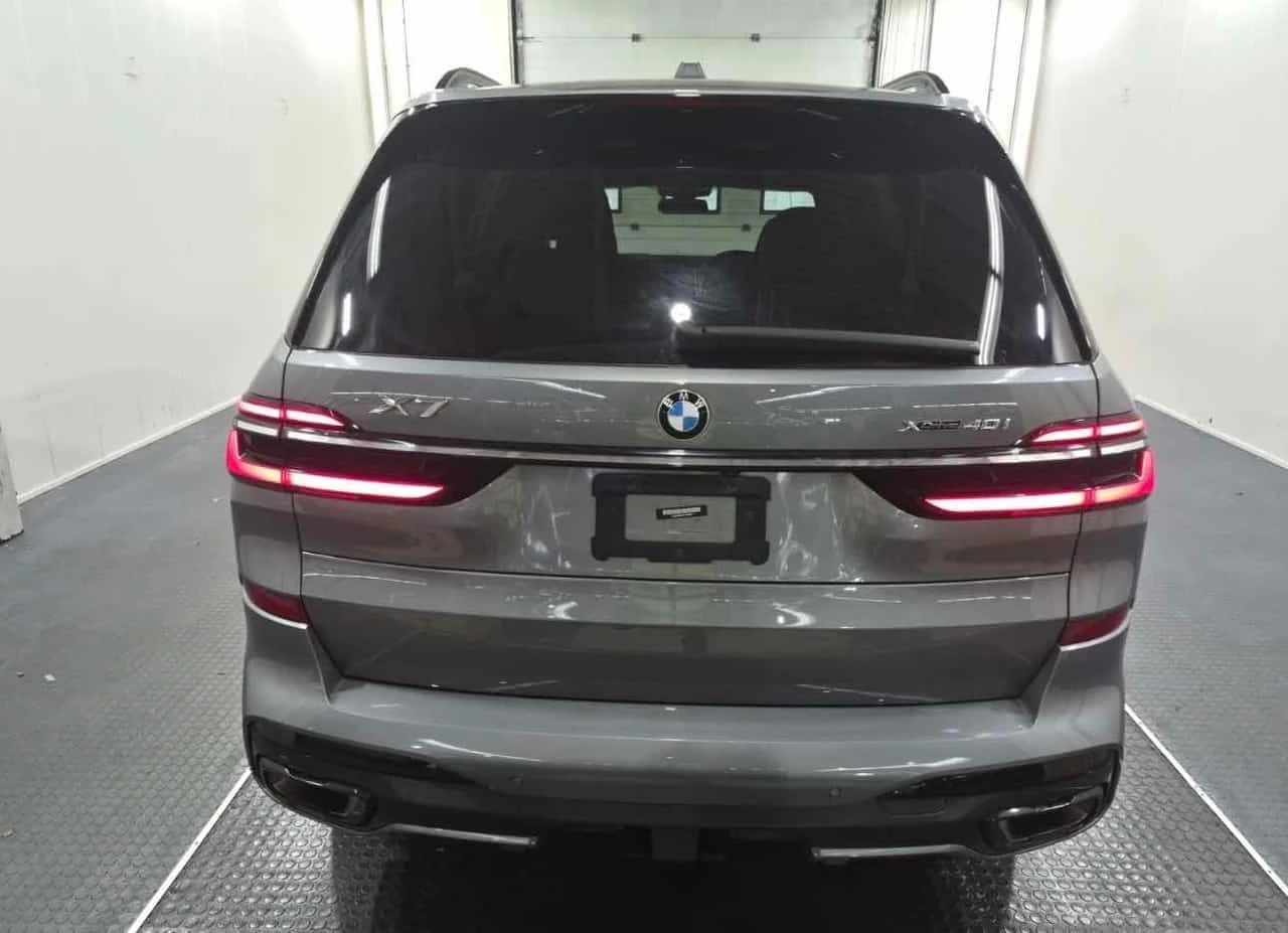 BMW X7 * xDrive40i * МАСАЖ* ДИСТРОНИК* ОБДУХВАНЕ* H/K* , снимка 4 - Автомобили и джипове - 54445500