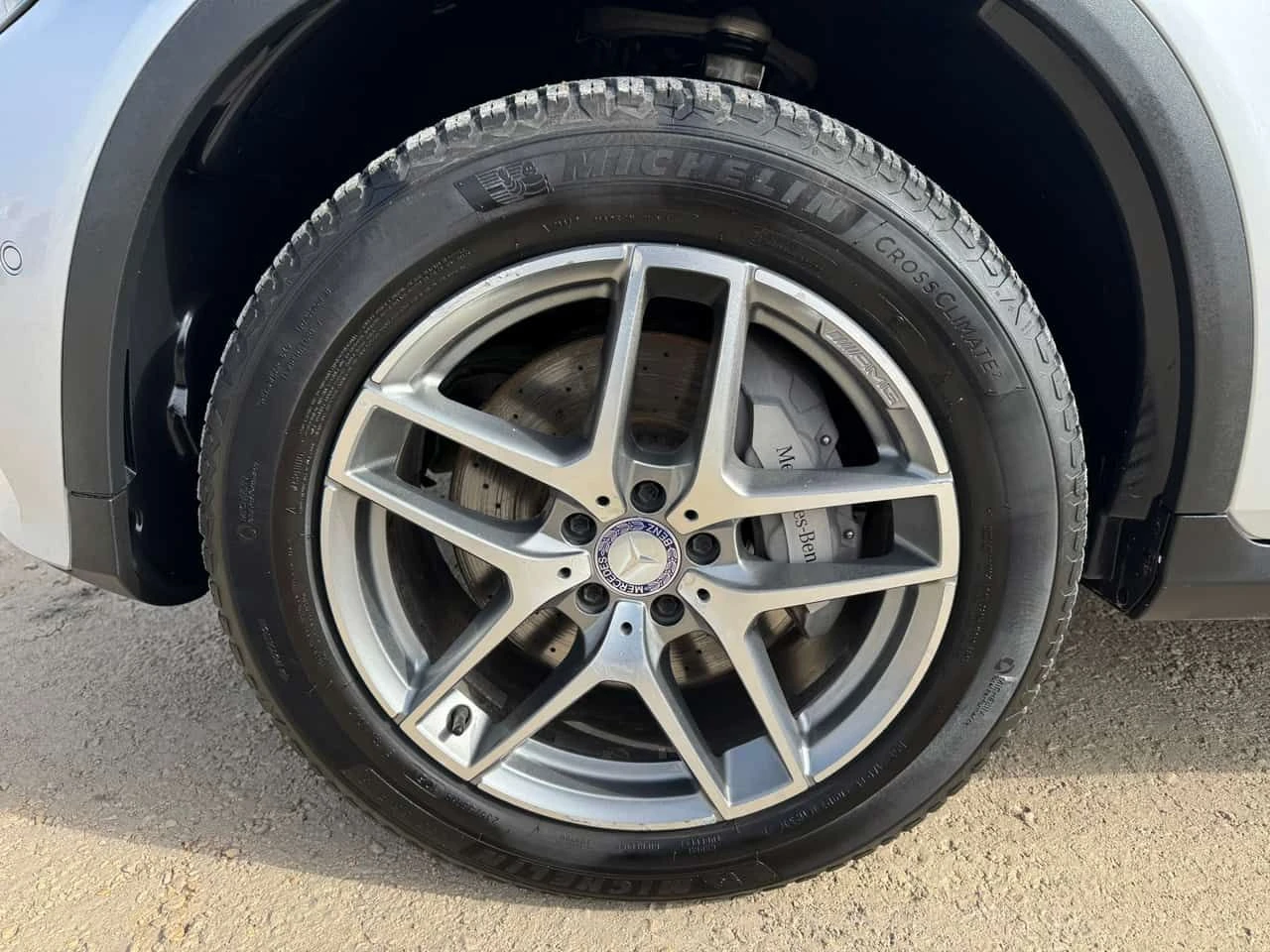Mercedes-Benz GLC 300 4MATIC | CARFAX | АВТОКРЕДИТ БЕЗ ПЪРВОНАЧАЛНА, снимка 6 - Автомобили и джипове - 55546852