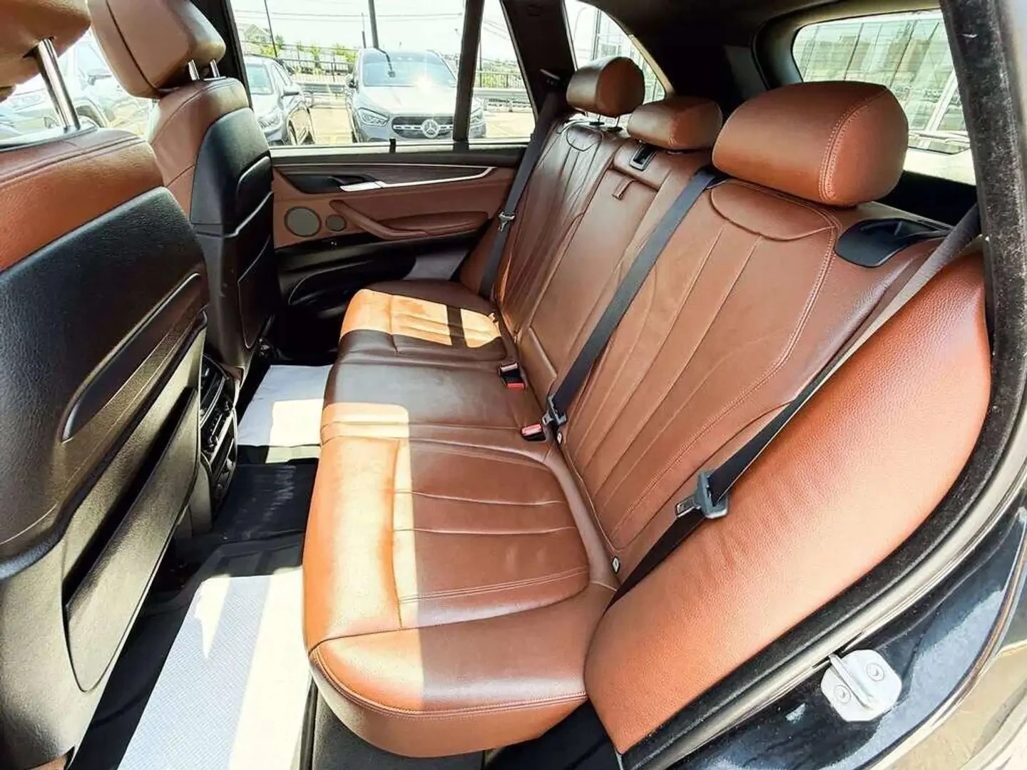 BMW X5 xDrive50i, снимка 12 - Автомобили и джипове - 55832282