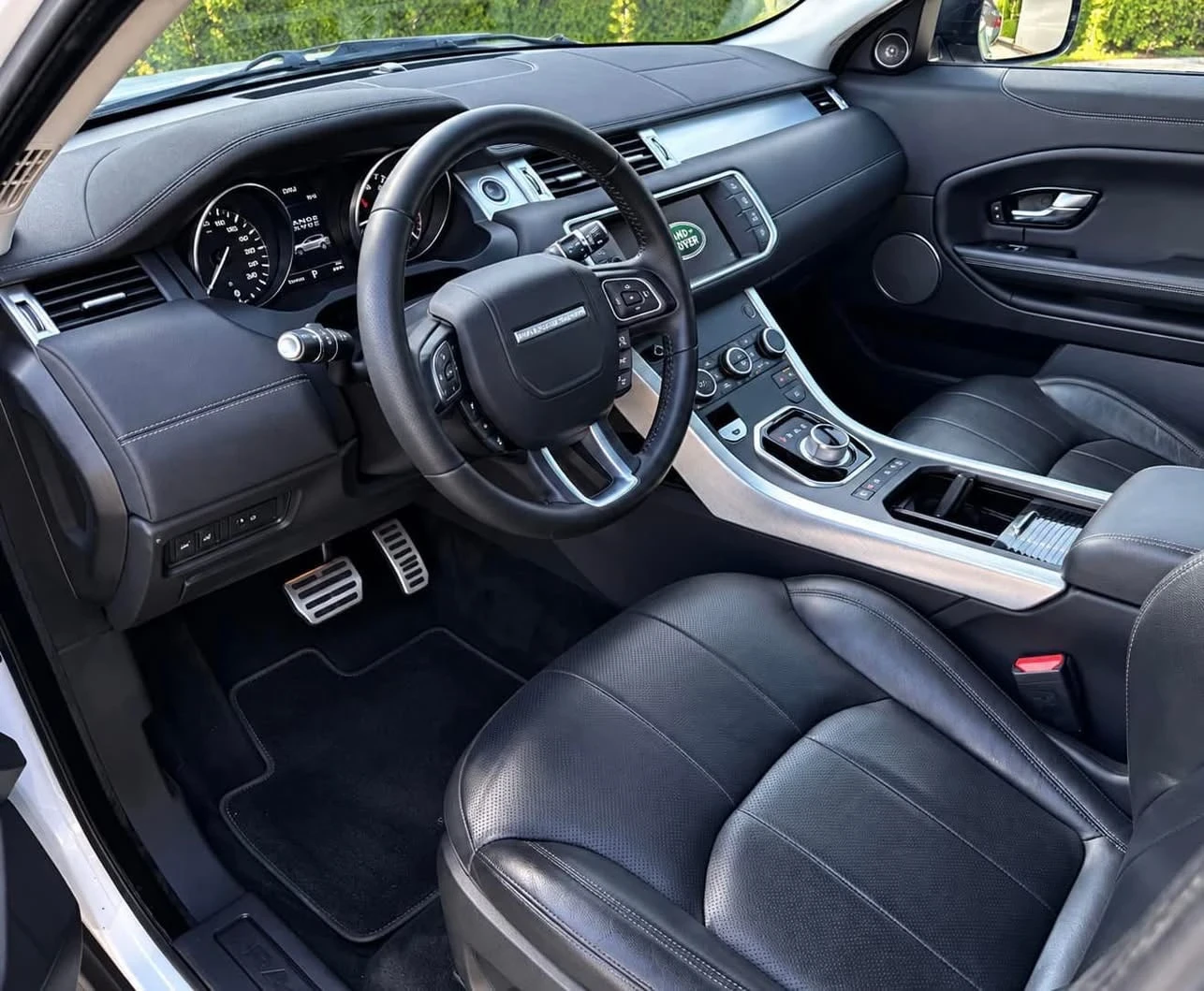 Land Rover Range Rover Evoque 2.0D | 4x4| Dynamic| Shadow line | ЛИЗИНГ | БАРТЕР, снимка 8 - Автомобили и джипове - 56016836