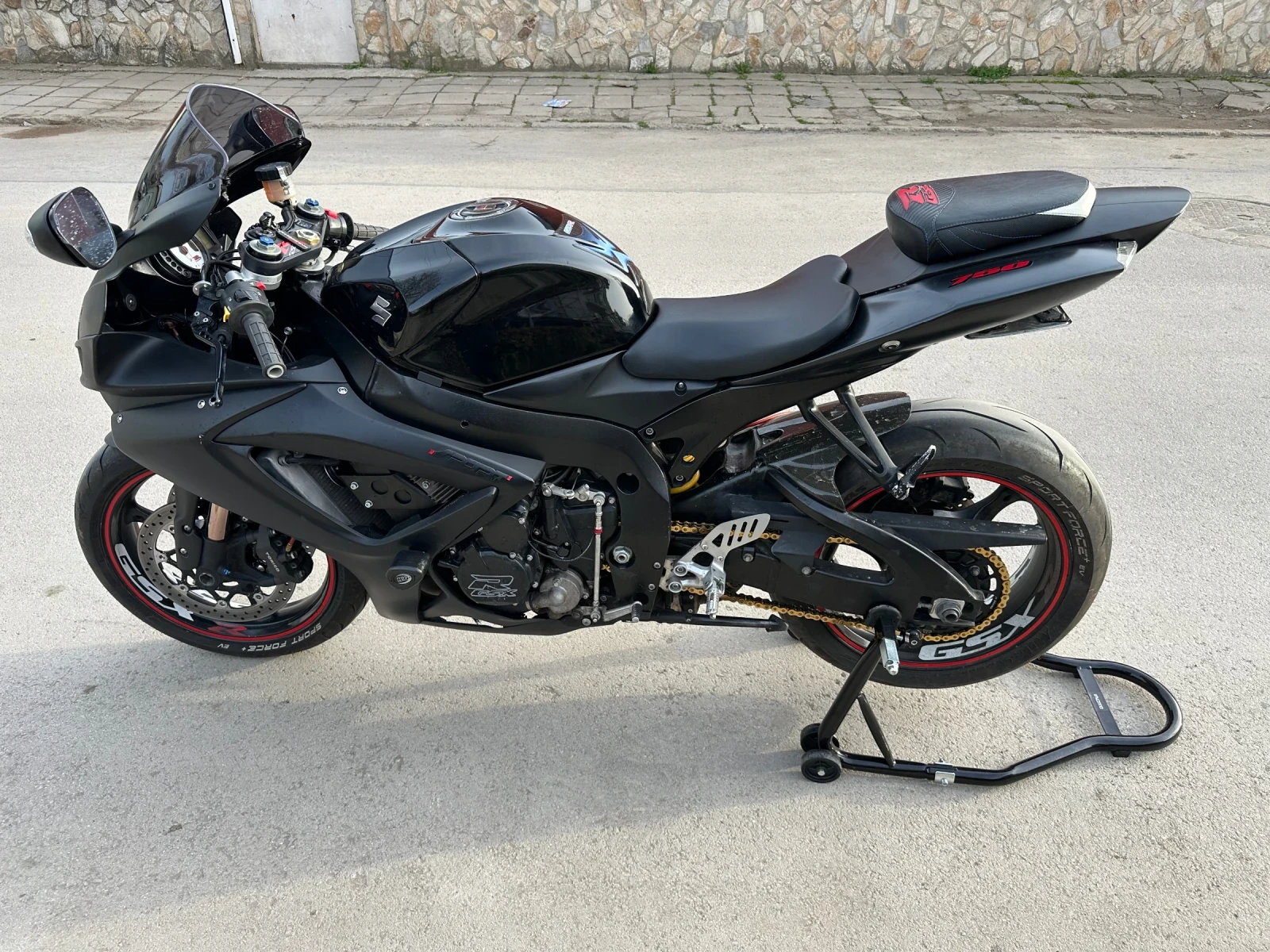 Suzuki Gsxr Gsxr 750 - изображение 7
