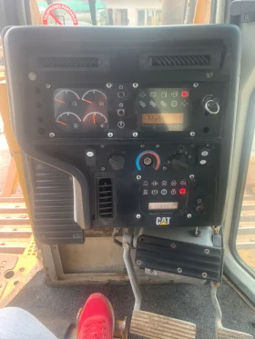 Булдозер Cat D6T, снимка 9