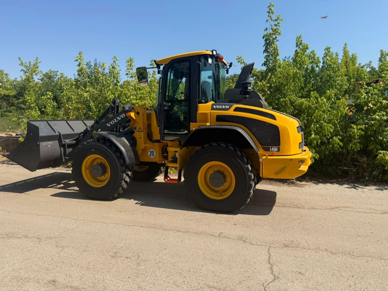 Челен товарач Volvo L45H - изображение 2