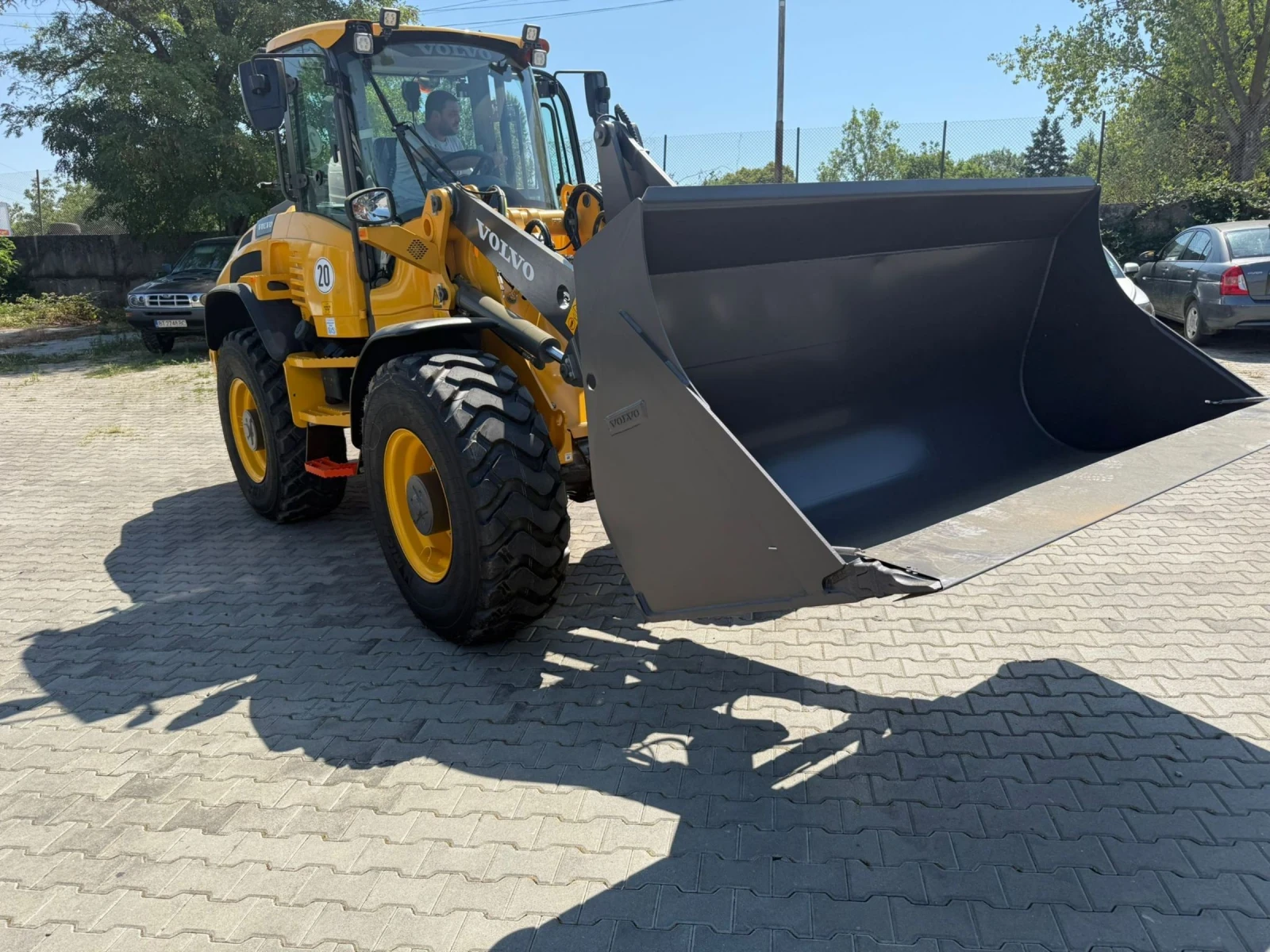 Челен товарач Volvo L45H - изображение 5