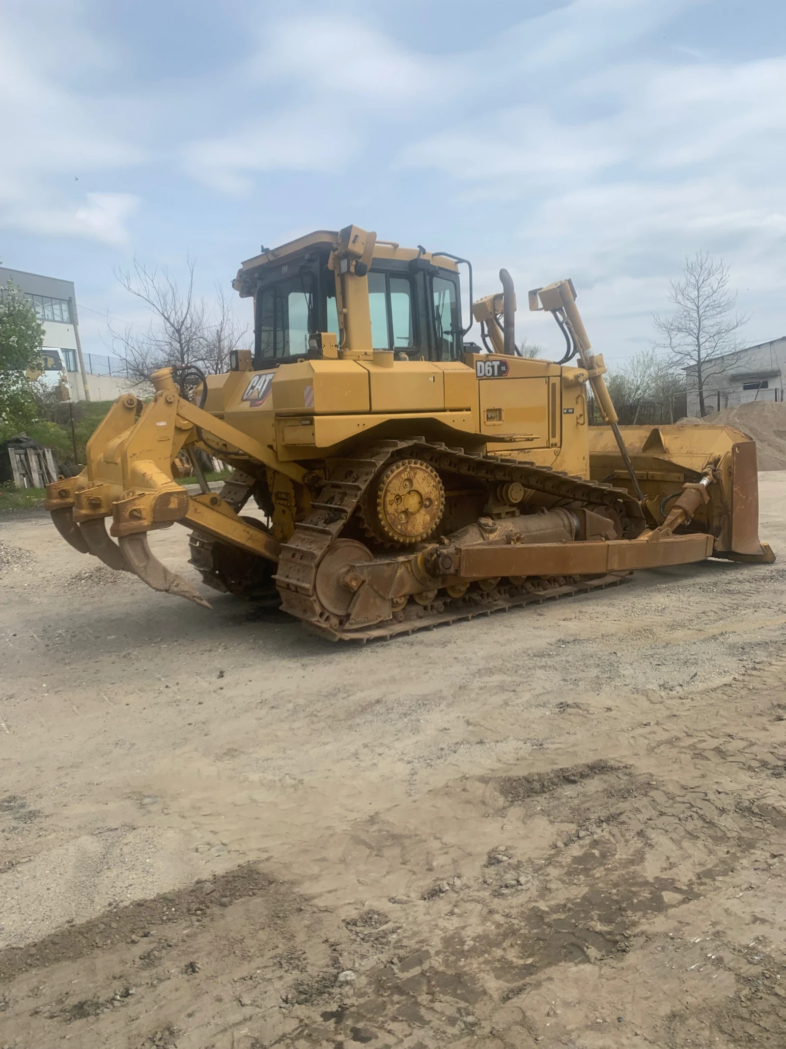 Булдозер Cat D6T, снимка 4 - Индустриална техника - 54187618
