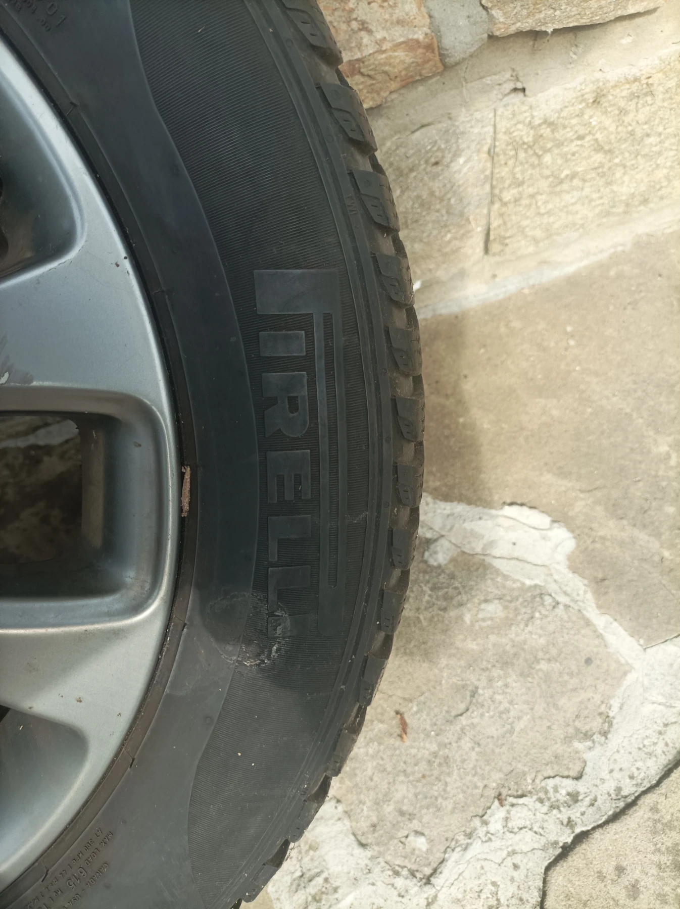 Гуми с джанти Pirelli 205/55R16, снимка 4 - Гуми и джанти - 56039428