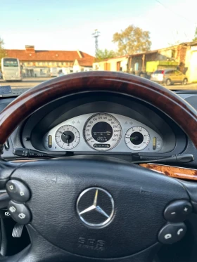 Mercedes-Benz E 320, снимка 11