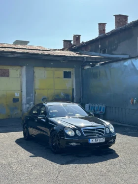 Mercedes-Benz E 320, снимка 2