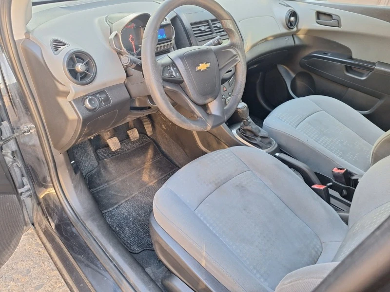 Chevrolet Aveo, снимка 6 - Автомобили и джипове - 47243055