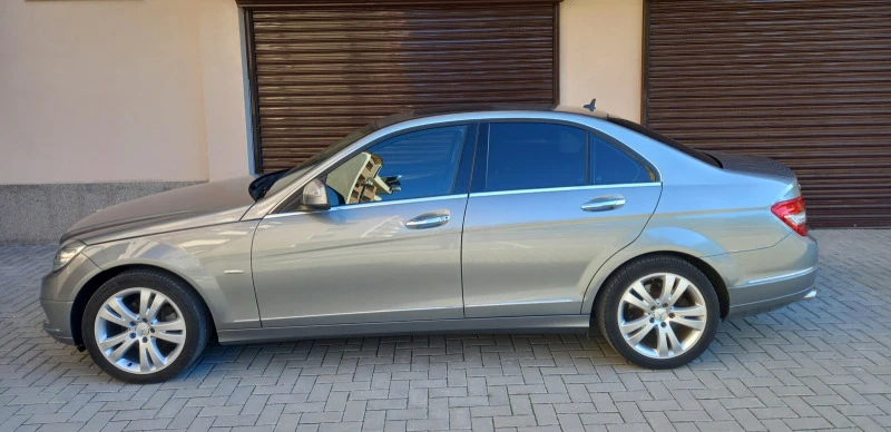 Mercedes-Benz C 200 Kompressor * Avangarde * FULL Екстри * , снимка 6 - Автомобили и джипове - 47277364