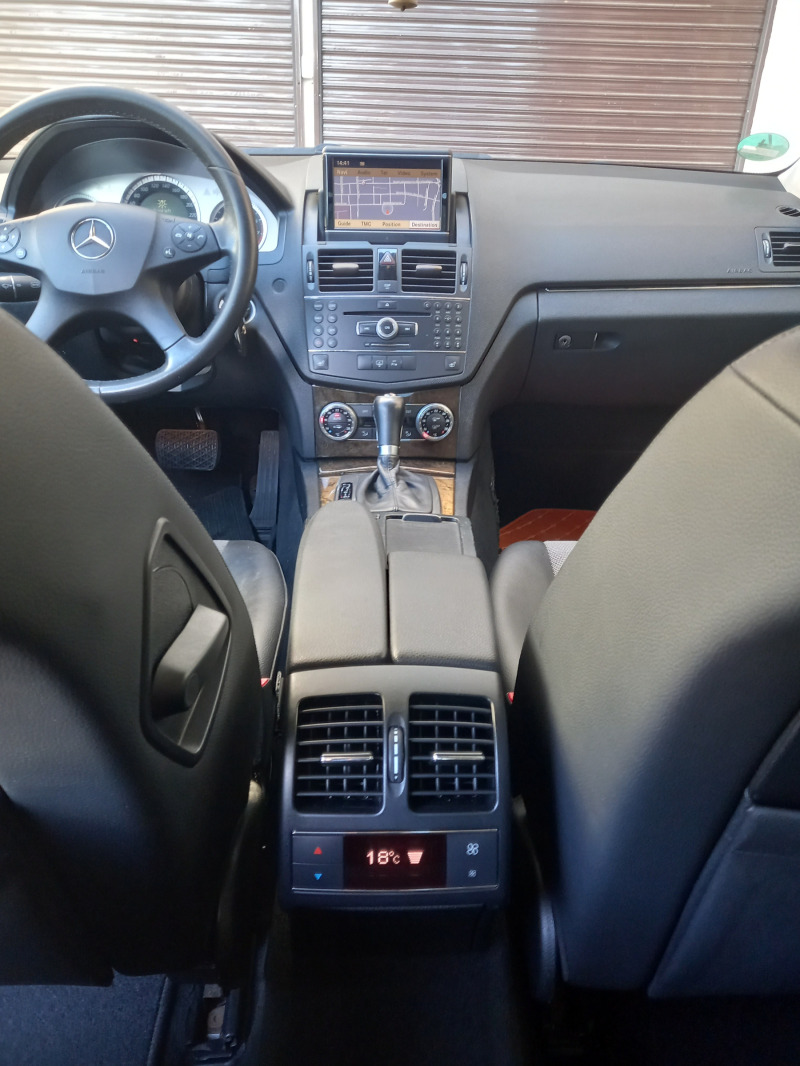 Mercedes-Benz C 200 Kompressor * Avangarde * FULL Екстри * , снимка 15 - Автомобили и джипове - 46412633
