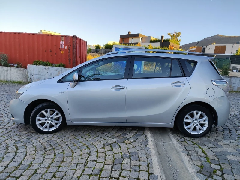 Toyota Verso SOL   2.0  D4D, снимка 4 - Автомобили и джипове - 47442633