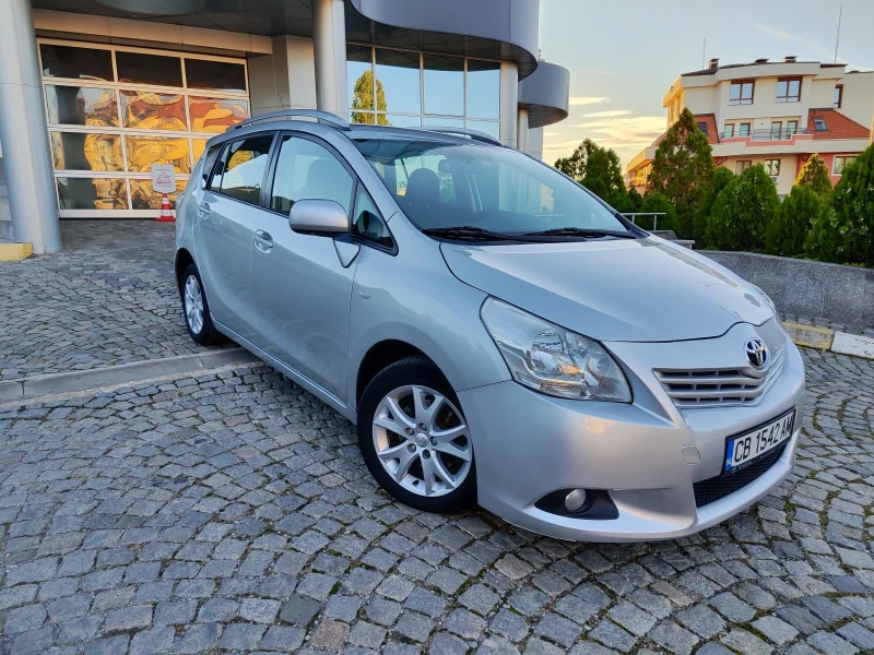 Toyota Verso SOL   2.0  D4D, снимка 1 - Автомобили и джипове - 47442633