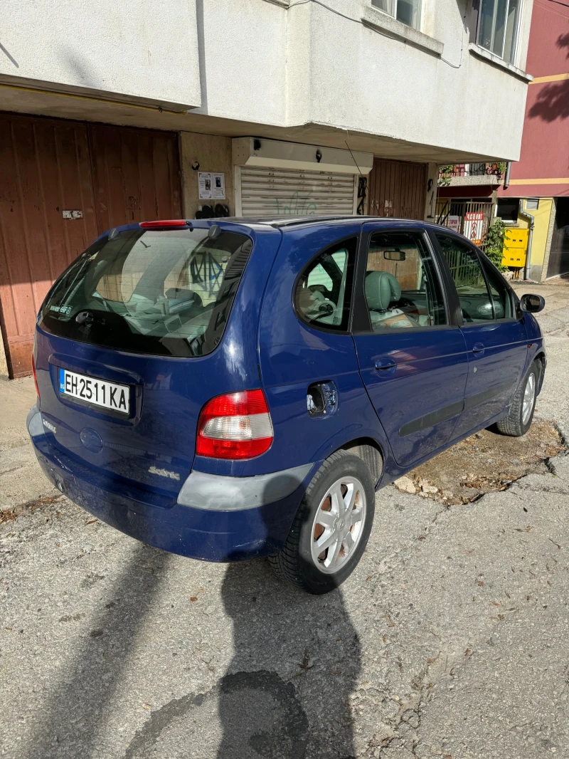 Renault Scenic 2.0 150, снимка 3 - Автомобили и джипове - 48114072