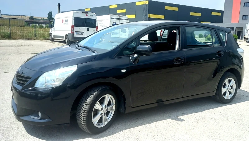 Toyota Verso, снимка 2 - Автомобили и джипове - 52558105