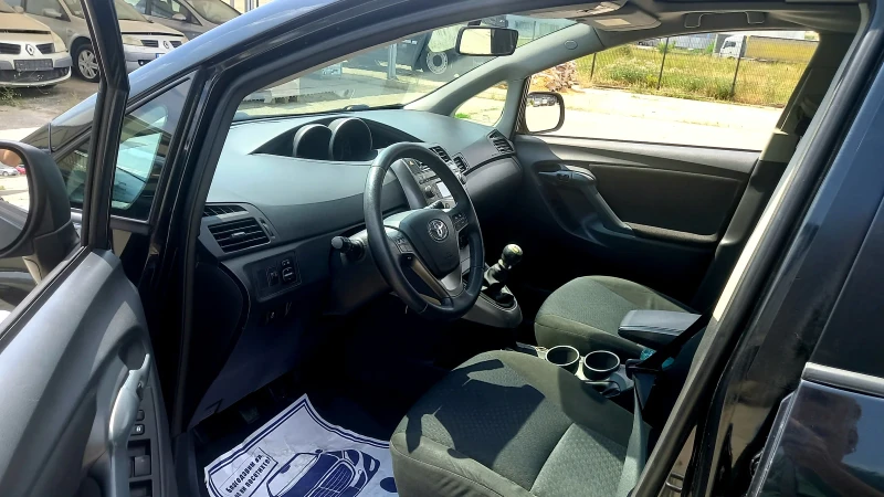 Toyota Verso, снимка 5 - Автомобили и джипове - 52558105