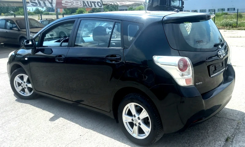 Toyota Verso, снимка 4 - Автомобили и джипове - 52558105