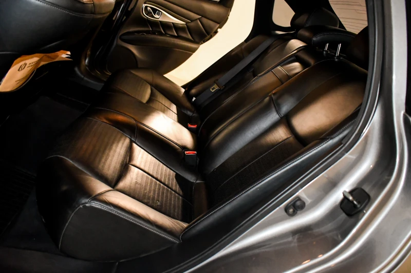 Infiniti M 30 Ds* Full options* , снимка 12 - Автомобили и джипове - 51790049