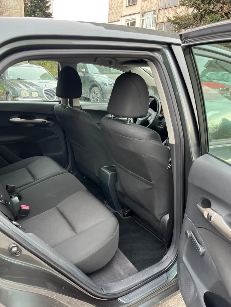 Toyota Auris 1.4 D4D, снимка 6 - Автомобили и джипове - 52444068