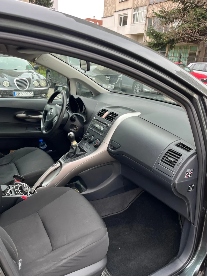Toyota Auris 1.4 D4D, снимка 7 - Автомобили и джипове - 52444068